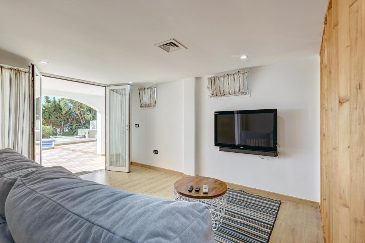 Modern Independent Studio Apt In Luxury Villa Benalmádena Zewnętrze zdjęcie