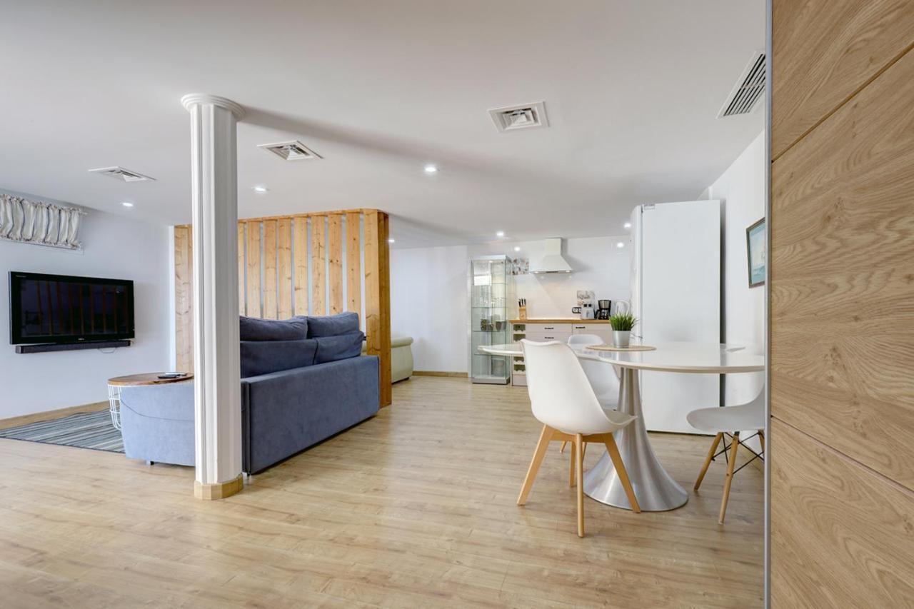Modern Independent Studio Apt In Luxury Villa Benalmádena Zewnętrze zdjęcie